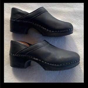 Scandic Clogs Black Women’s size 38